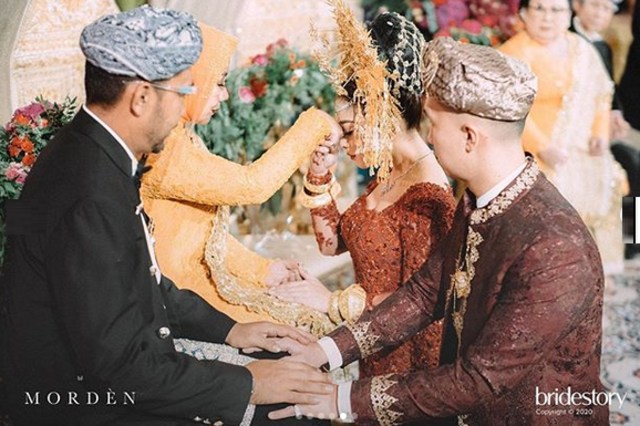 7 Potret Meriahnya Pernikahan Nikita Willy dengan Indra Priawan (52)