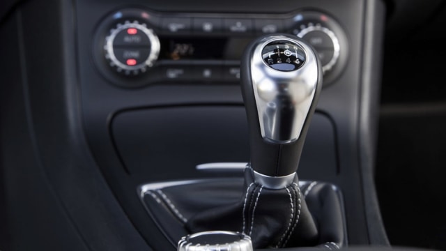 Mercedes-Benz Setop Produksi Mobil Manual, Kenapa? (74092)