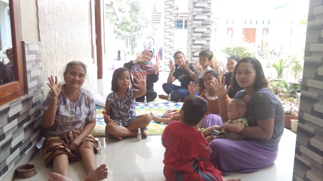 Sosialisasi Cara Mencuci Tangan oleh Mahasiswi UIN Walisongo Semarang (71825)