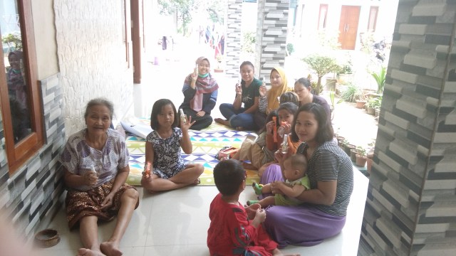 Sosialisasi Cara Mencuci Tangan oleh Mahasiswi UIN Walisongo Semarang (71827)
