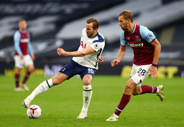 Pertandingan antara Tottenham Hotspur vs West Ham United di Tottenham Hotspur Stadium, London. Foto: Clive Rose/Reuters