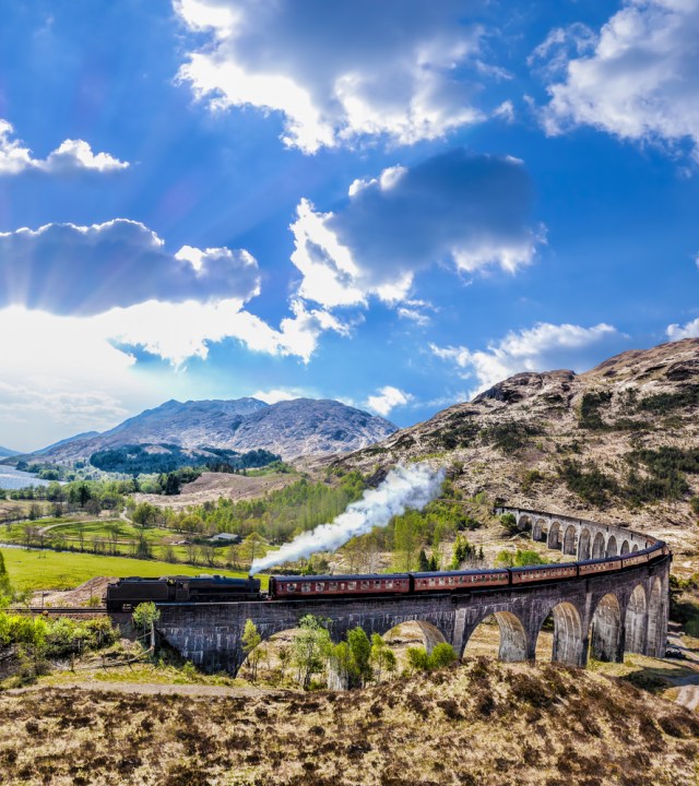 Kereta di film Harry Potter Hogwarts Express, Skotlandia Foto: Shutter stock