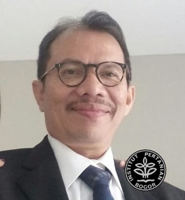 Dosen IPB Bicara Hutan sebagai Sumber Pangan, Sandang, Papan, & Lapangan Kerja (13089)