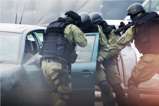 Gambar tentara dalam operasi perang terhadap kartel narkoba. Freepik