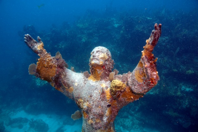 7 Patung Yesus Paling Megah di Dunia, 2 di Antaranya Ada di Indonesia (559809)