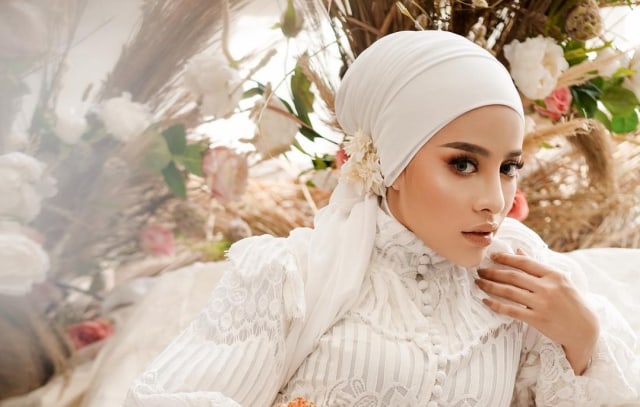 Momen maternity shoot Aghnia Punjabi. Foto: Instagram.com/aghniapunjabi