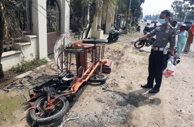 Kecelakaan Beruntun di Jombang, Pengendara Becak Motor Tewas