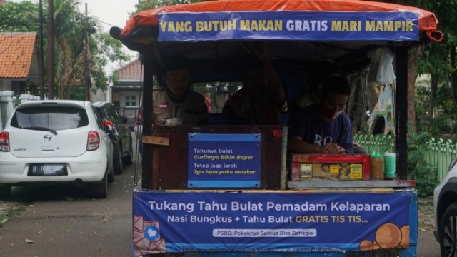 Tahu Bulat Pemadam Kelaparan: Bagikan Makan Gratis Keliling Jakarta Selatan (237387)