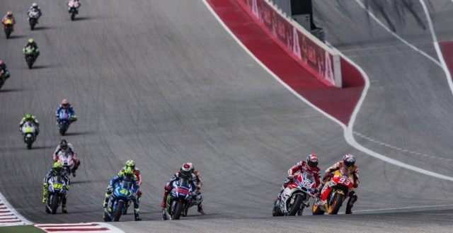 Alasan Pebalap MotoGP Turunkan Kaki Ketika Mau Menikung, Siapa Pelopornya? (171173)