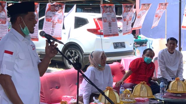 Cagub Sulteng, Mohammad Hidayat Lamakarate saat kampanye di Kelurahan Gerbang Rejo, Kecamatan Poso Kota, Kabupaten Poso, Sulawesi Tengah, Selasa (20/10). Foto: Istimewa