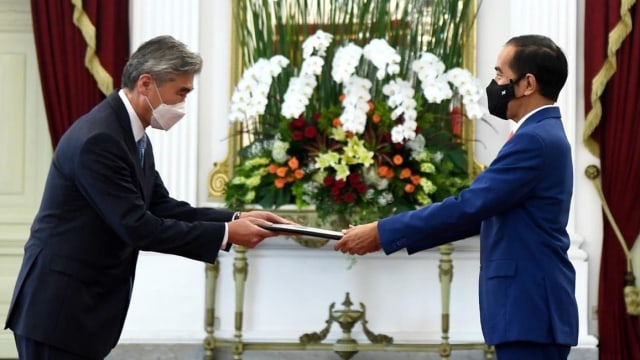 Dubes AS untuk Indonesia Sung Kim serahkan surat kepercayaan kepada Presiden Joko Widodo. Foto: Rusman/Biro Pers Sekreatariat Presiden