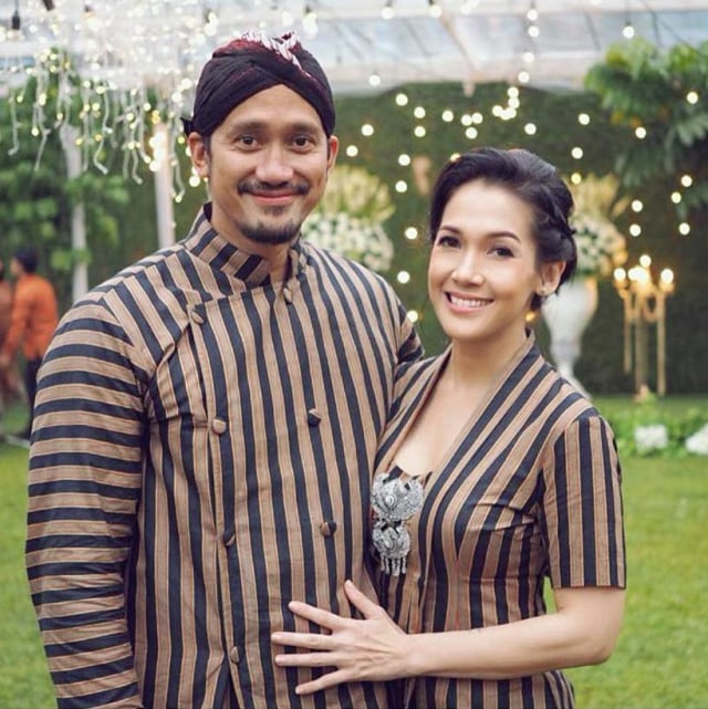 11 Tahun Menikah, Begini Potret Kemesraan Tora Sudiro dan Mieke Amalia (548738)