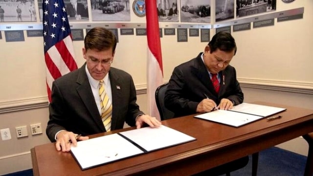Foto Kenangan Prabowo dengan Mark Esper yang Baru Saja Dipecat Donald Trump (185956)