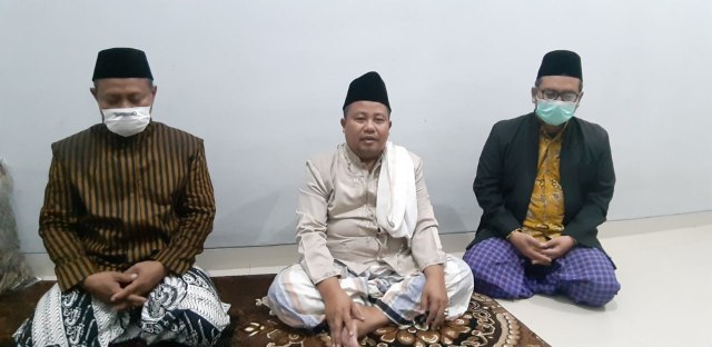 Kiai Tahlil, K.H. Abdulloh Khadziq Fauzan (tengah). Foto: Len/Tugu Jogja