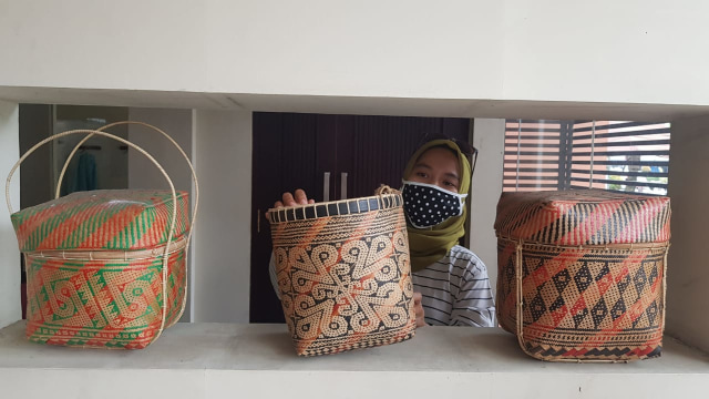 Foto: Upaya Uke Tugimin Pertahankan Tradisi Tenun di Tengah Arus Modernisasi (315188)