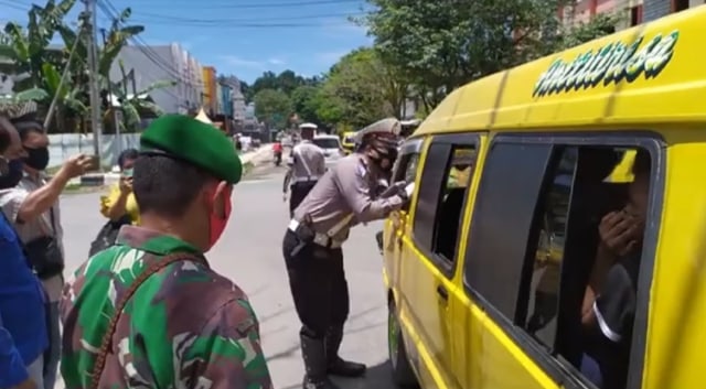 Denda Rp 45 Juta Dikumpul dari 2.626 Pelanggar Operasi Masker di Kota Sorong (33706)