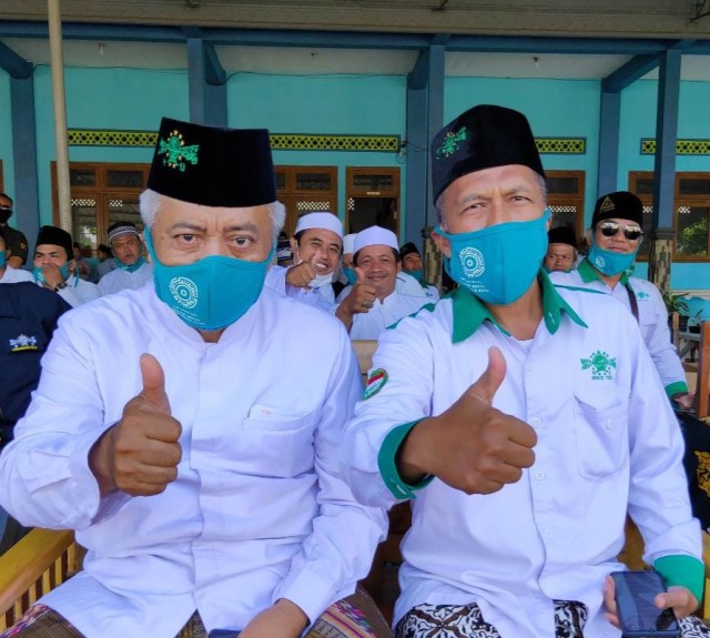Calon Bupati Malang, H M Sanusi (kiri) bersama Ketua MWC NU Gondanglegi, Kabupaten Malang, Gus Zen. Foto: dok