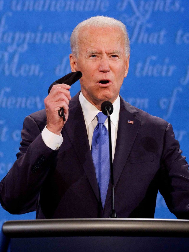 Calon presiden dari Partai Demokrat Joe Biden dalam debat kampanye presiden 2020. Foto: Jonathan Ernst/Reuters