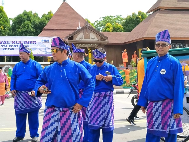 Tenun corak insang khas Kota Pontianak. Foto: Lydia Salsabilla/Hi!Pontianak