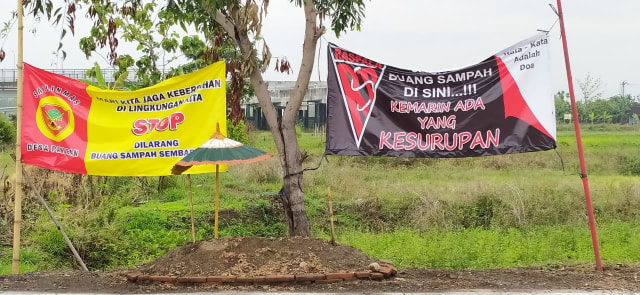 Bangun Makam, Cara Warga Pandeyan Ingatkan untuk Tak Buang Sampah Sembarangan (272197)