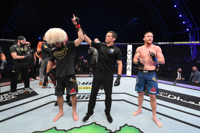 Momen Khabib Nurmagomedov vs Justin Gaethje di UFC pada Oktober 2020. Foto: Getty Images