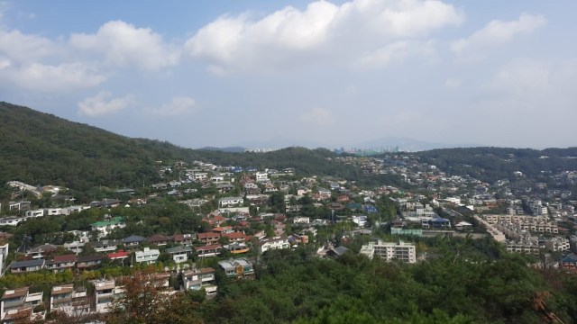 Pemandangan Kota Seoul dari atas. Foto: Khiththati/acehkini