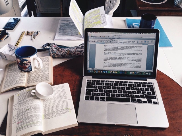 Cara Membuat Makalah Yang Benar Mahasiswa Wajib Tahu Kumparan Com