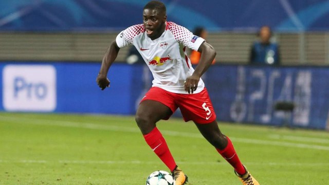 Dayot Upamecano salah satu bek terbaik dunia yang dimiliki oleh RB Leipzig. Foto: Getty Images