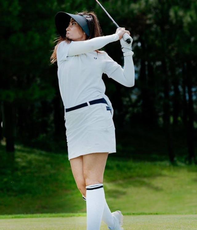 7 Potret Sporty Selebritis Saat Main Golf (81858)