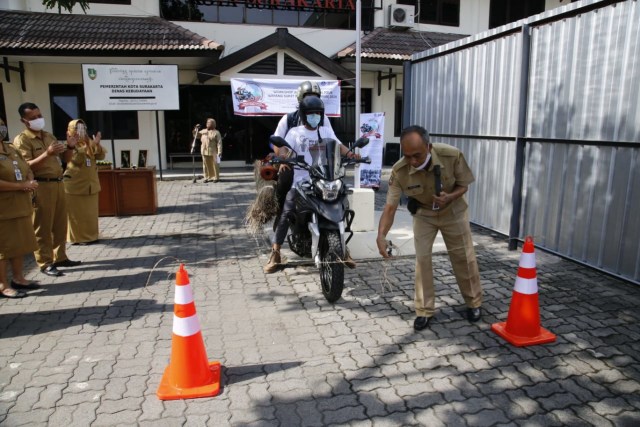 Lestarikan Wayang Suket, Pemuda Ini Touring ke-20 Kota Besar di Pulau Jawa (66948)