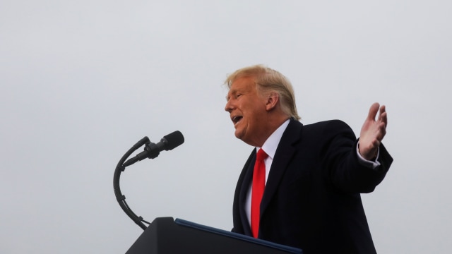 Presiden AS Donald Trump saat kampanye di Lititz, Pennsylvania, Amerika Serikat. Foto: Leah Millis/REUTERS