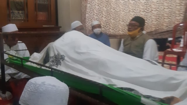 KH Fahrurrozi Ishaq meninggal. Foto: Dok. Istimewa
