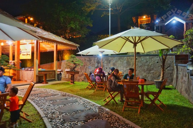 Warkop Waw Lamban Gunung: Minum Kopi dengan Suasana Pegunungan yang Asri (38121)