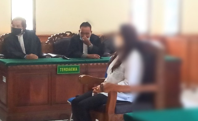 Hina Teman di Facebook, Ibu Rumah Tangga Divonis 9 Bulan (59008)