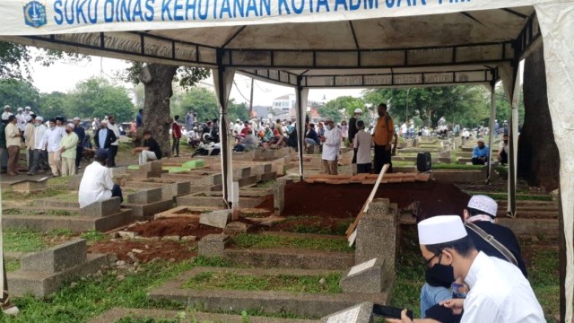 Profil Fahrurrozi Ishaq, Petinggi FPI yang Wafat Akibat COVID-19 (127061)