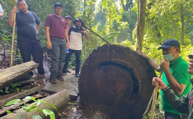 "Ekspedisi Gila" Gubernur NTB Susuri Kawasan Terpencil di Sumbawa (15825)