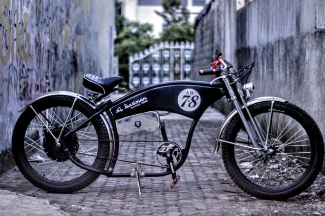 Bikin Sepeda Lowrider Rasa Motor Listrik, Modalnya Rp 25 Juta! (63028)