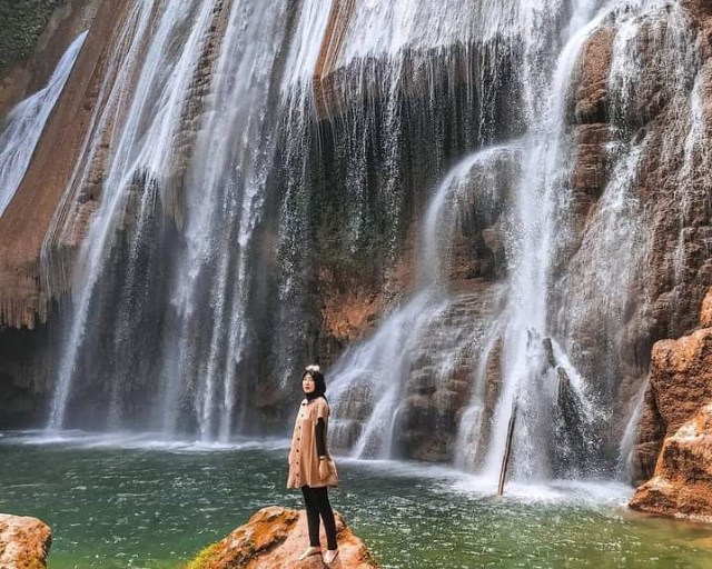 Foto: Menikmati Air Terjun Berundak di Pulau Wawonii (109375)