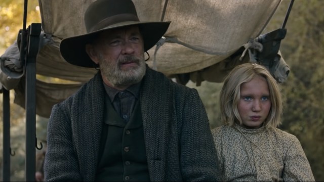 Tom Hanks dalam film News of The World. Foto: YouTube/Universal Pictures