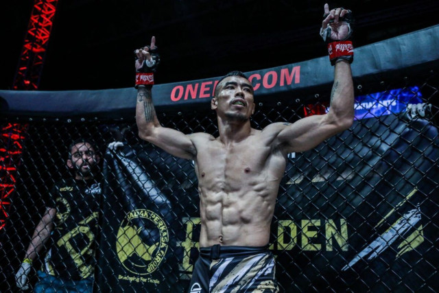 Aksi Rudy Agustian saat berada di atas Circle ONE Championship (ONE Championship)