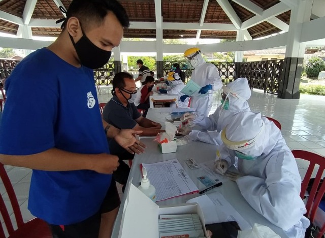 Rapid test acak yang dilakukan di Candi Borobudur, Yogyakarta. Foto: ari/Tugu Jogja.