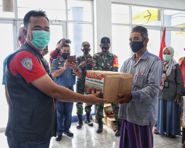 Komunitas Pajero Indonesia One dan TNI AD, Bangkitkan Kembali Wisata Karimunjawa (103364)