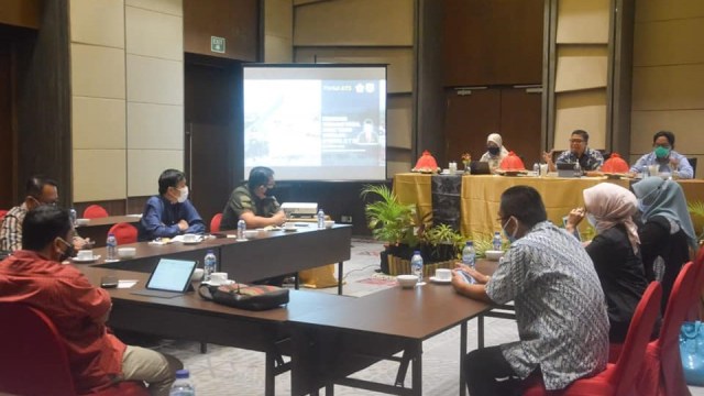 Pertemuan Pemprov Sulawesi Barat dengan pihak Fakultas Kedokteran Universitas Hasanuddin terkait persiapan pendidikan kedokteran. Foto: Dok. Kominfo Sulbar