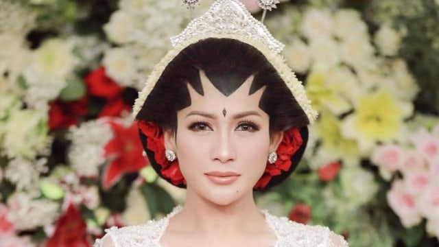 Selamat! Tata Janeeta Hamil Anak Pertama dari Raden Brotoseno (655002)