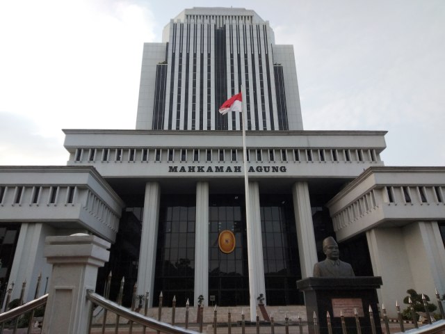 KPPU, Kita, dan Dunia Usaha (592078)