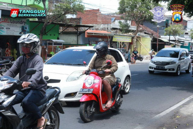 Sah! Gubernur Jatim Teken Kenaikan UMP Tahun 2021 Sebesar 5,65 Persen (43826)