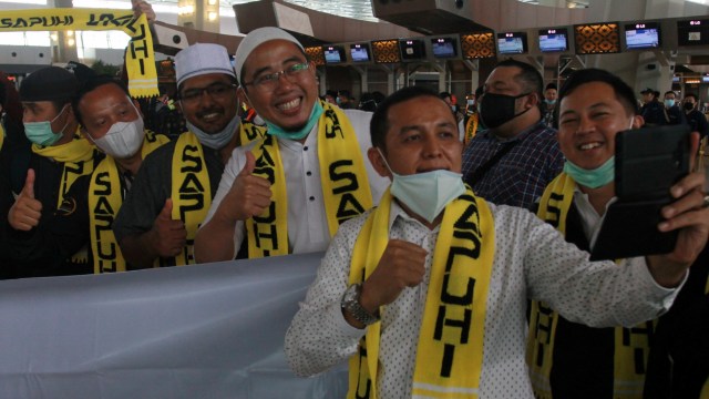 Arab Saudi Masih Tolak Jemaah Umrah RI, HNW Minta Jokowi Lobi Raja Salman (35585)