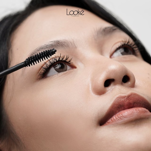 Intip Tahapan Makeup Untuk Remaja, Tampil Flawless Anti Menor (583570)