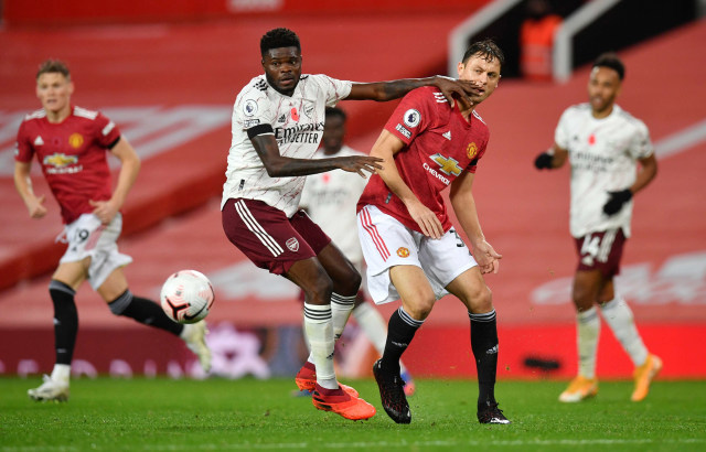 Thomas Partey di laga Manchester United vs Arsenal. Foto: Paul Ellis/Reuters