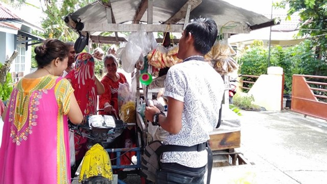 Tukang Sayur Keliling